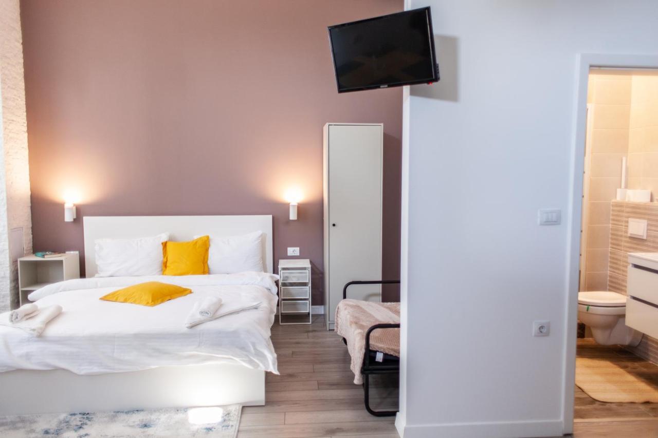 Modern Studio In The Heart Of Iasi Bagian luar foto