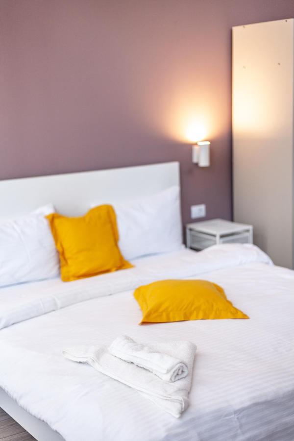 Modern Studio In The Heart Of Iasi Bagian luar foto